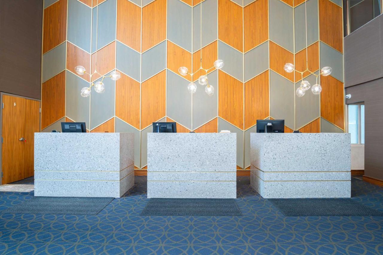 Sandman Signature Mississauga Hotel Exterior foto