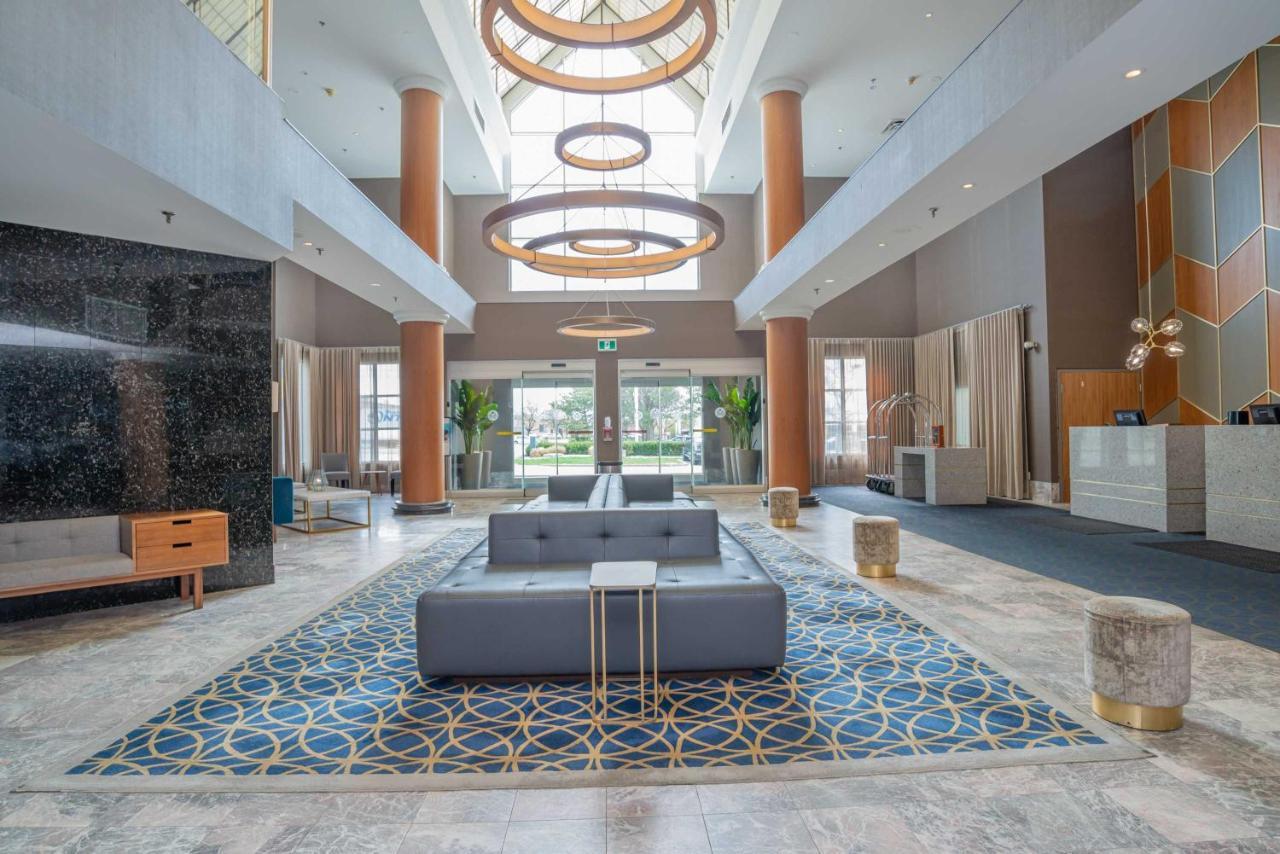 Sandman Signature Mississauga Hotel Exterior foto